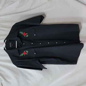 Embroidered Western Pearl Snap Short Sleeve